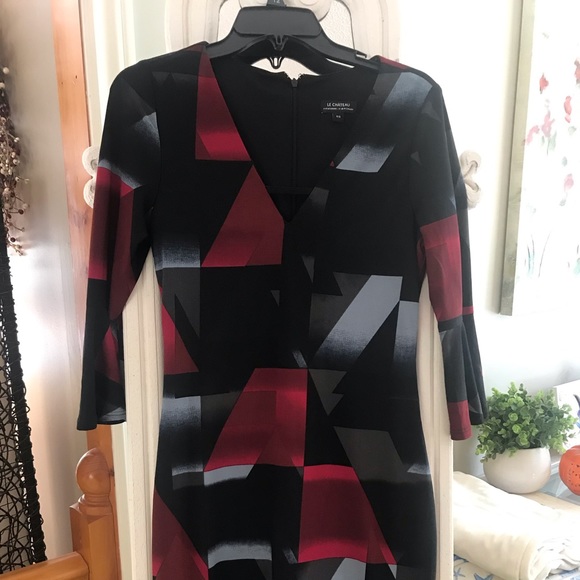 Le Chateau abstract dress - Picture 1 of 1